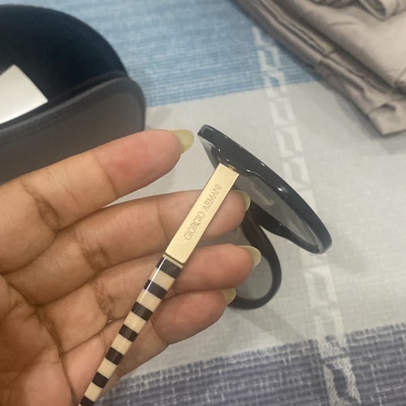 Giorgio Armani sunglasses(Authentic) - Picture 3 of 7